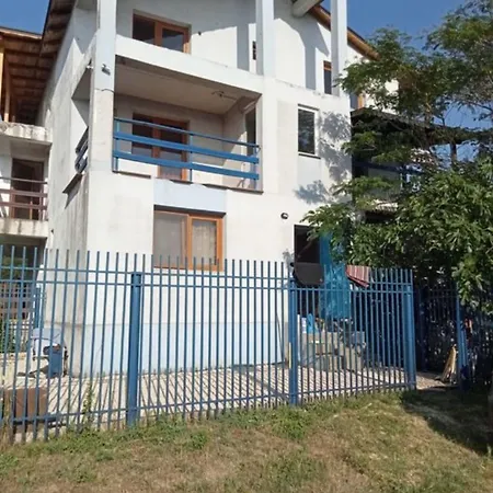 Petru بيت ضيافة *